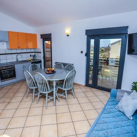 Irena Apartmán *